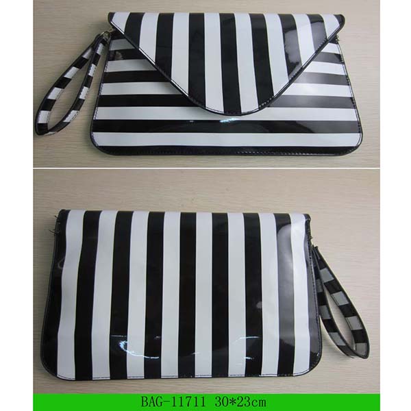 Stripe pattern wrist envelope clutch bag